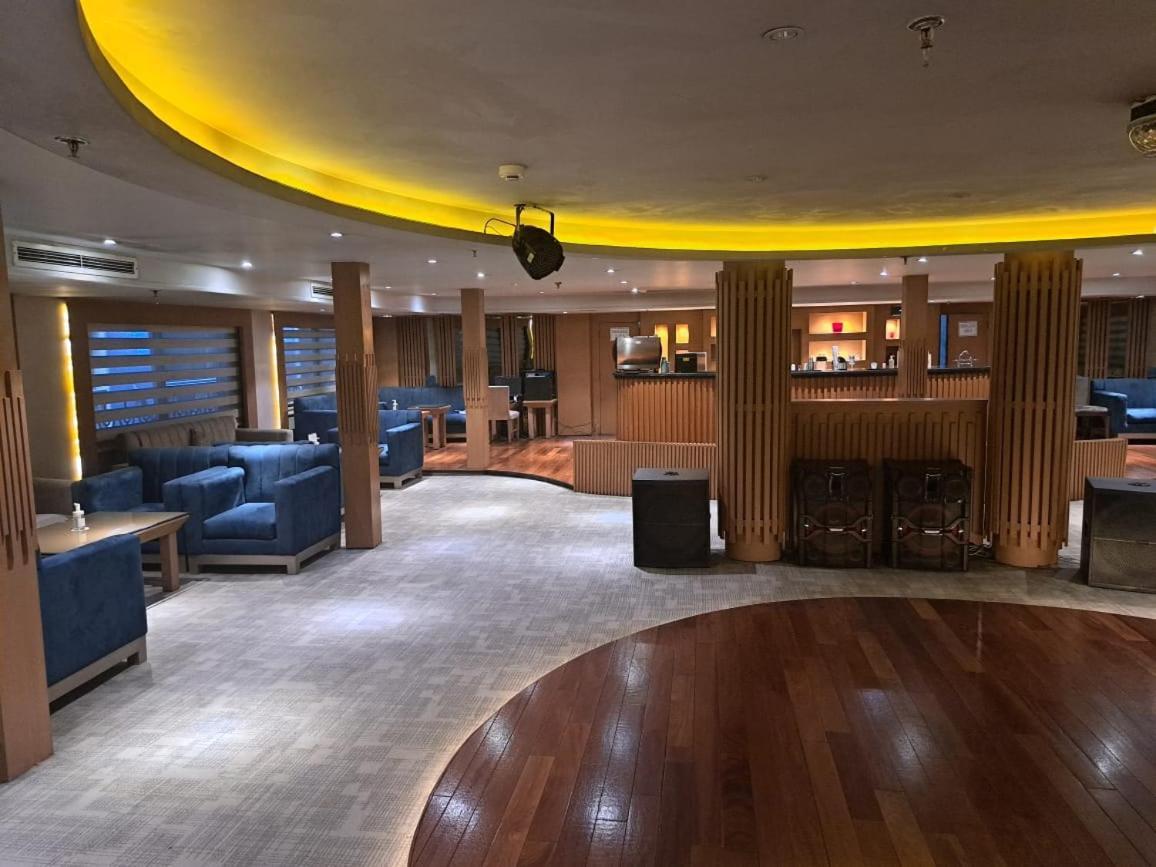 Five Star Nile Cruise From Aswan To Luxor酒店 外观 照片
