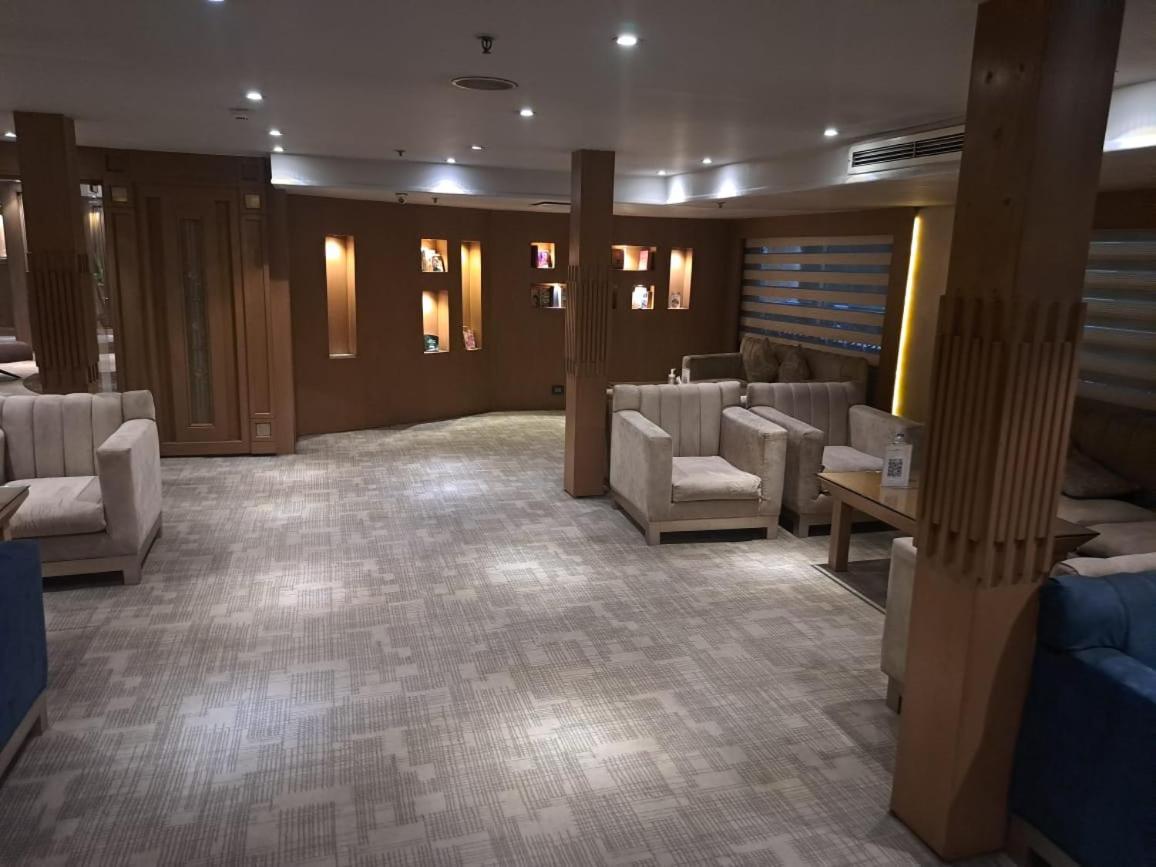 Five Star Nile Cruise From Aswan To Luxor酒店 外观 照片